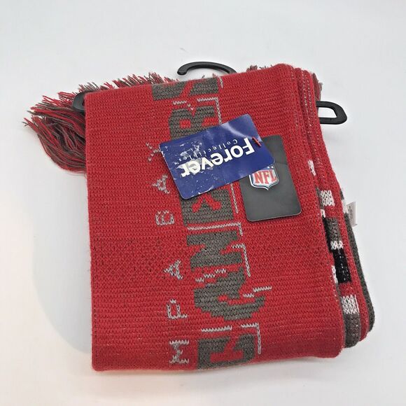 NWT Tampa Bay Buccaneers NFL Team Unisex Red Pewter Logo Knit Scarf Collectible - Picture 6 of 10